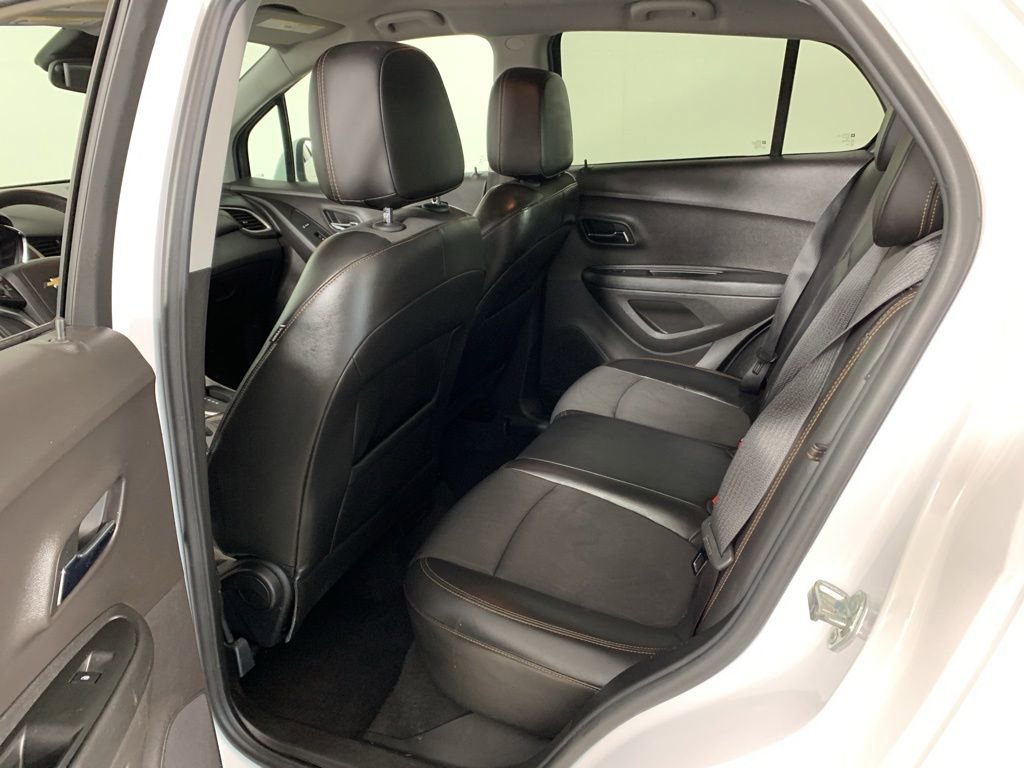 Used 2017 Chevrolet Trax LT w/ Driver Confidence Package FWD image 29