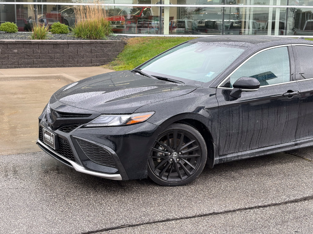 Used 2024 Toyota Camry XSE w/ Navigation Package FWD image 2