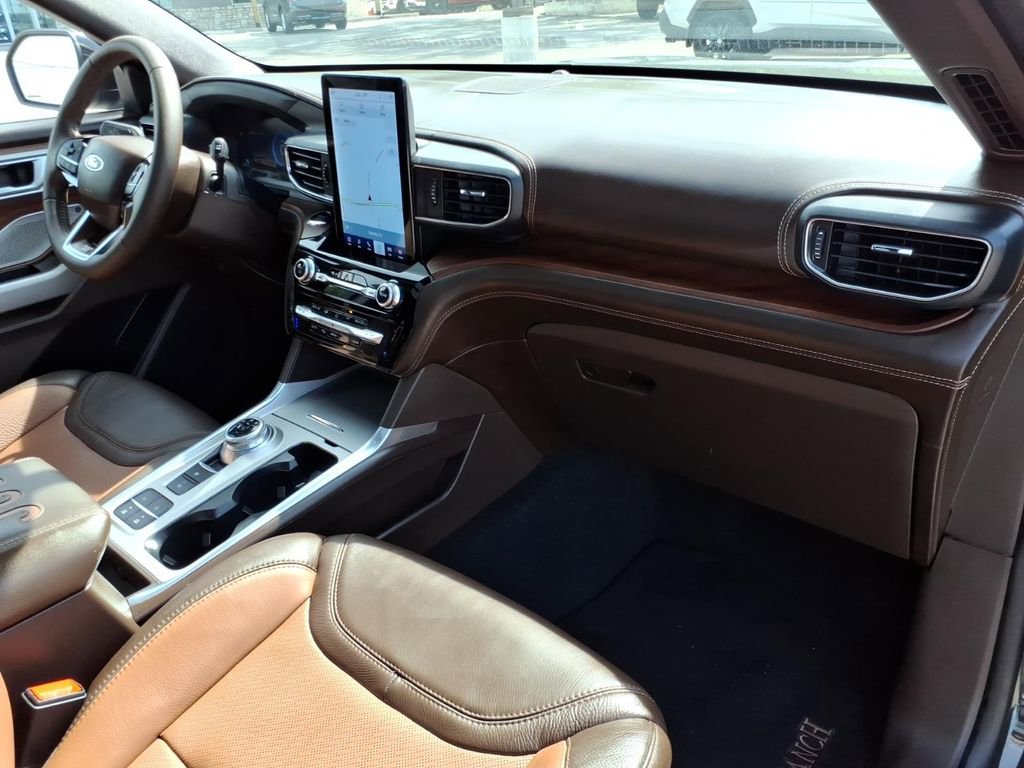 Certified 2023 Ford Explorer King Ranch w/ Technology Package RWD image 7