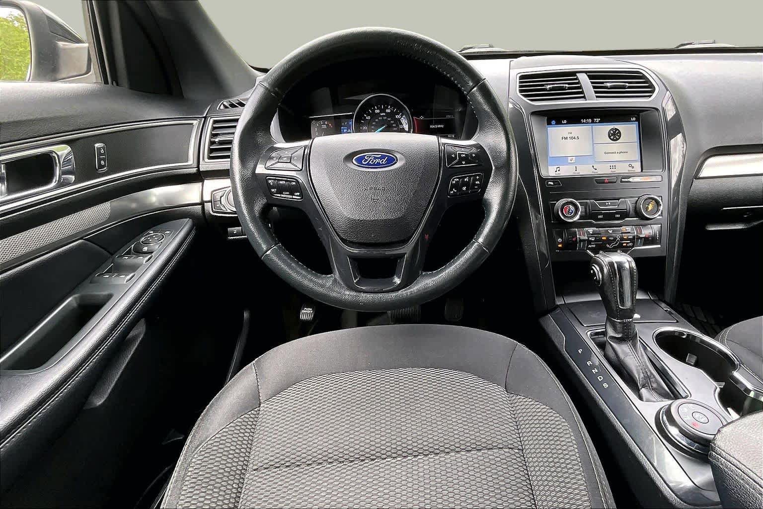 Certified 2018 Ford Explorer XLT w/ Equipment Group 201A AWD/4WD image 6