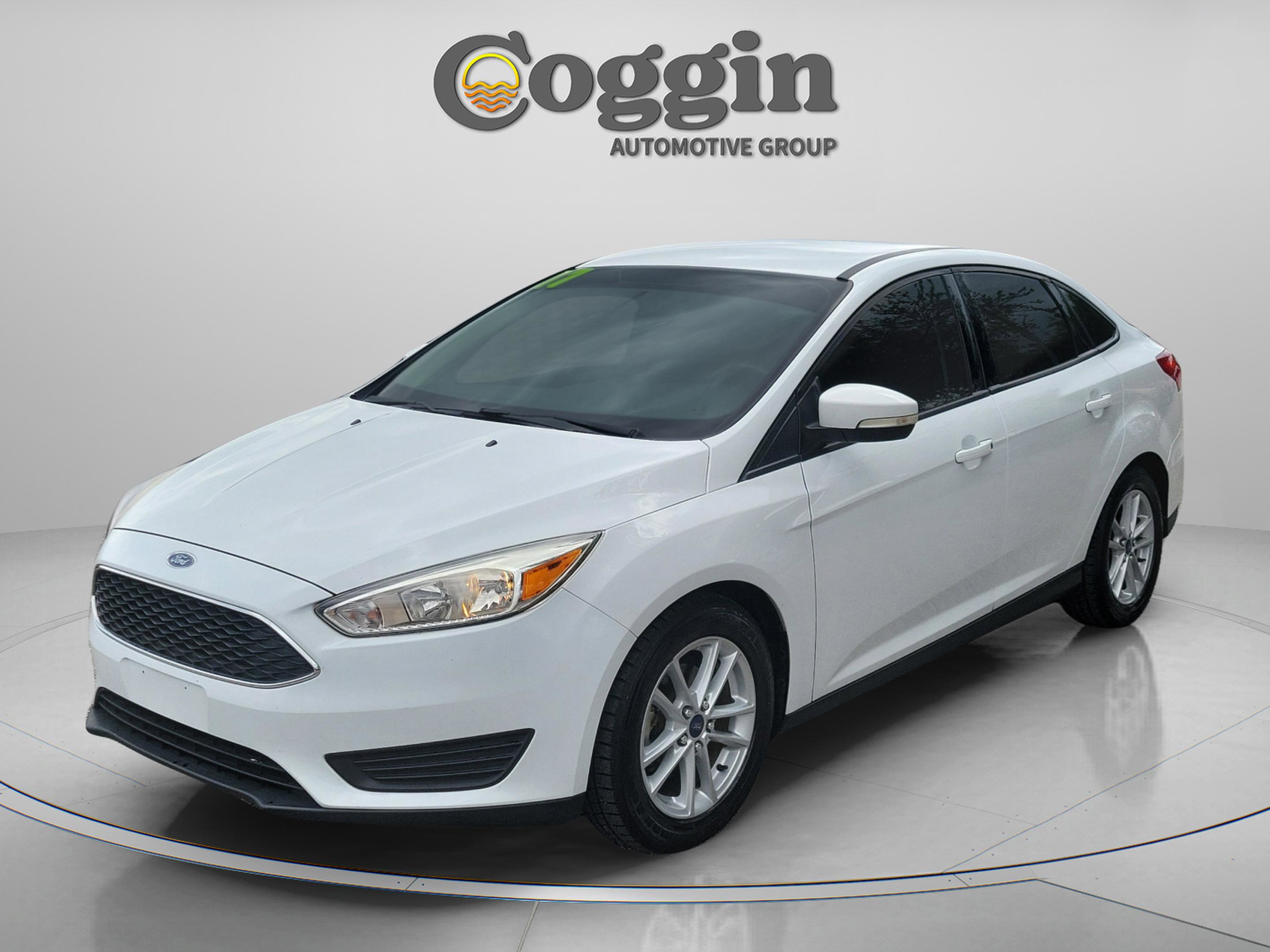 Certified 2017 Ford Focus SE FWD image 1