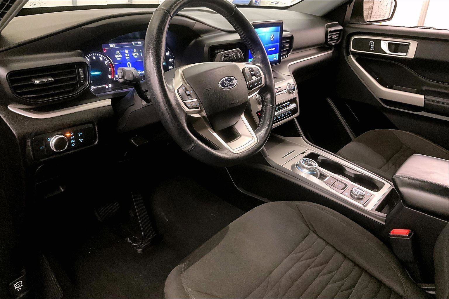 Certified 2021 Ford Explorer XLT image 12