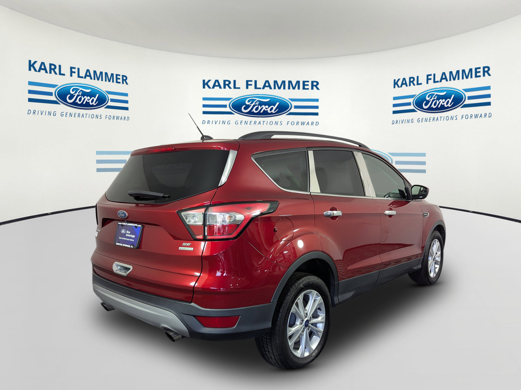 Certified 2018 Ford Escape SE FWD image 3