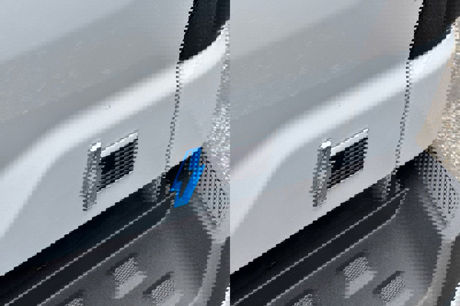 Certified 2025 Ford F150 Lightning Lariat image 28