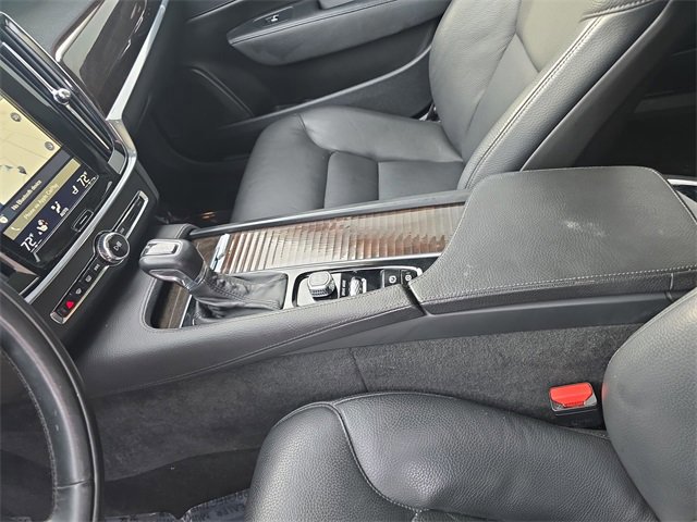 Used 2018 Volvo S90 T5 Momentum w/ Convenience Package image 21