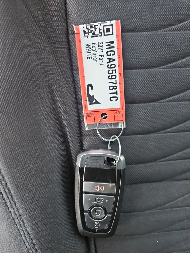 Certified 2021 Ford Explorer XLT RWD image 20