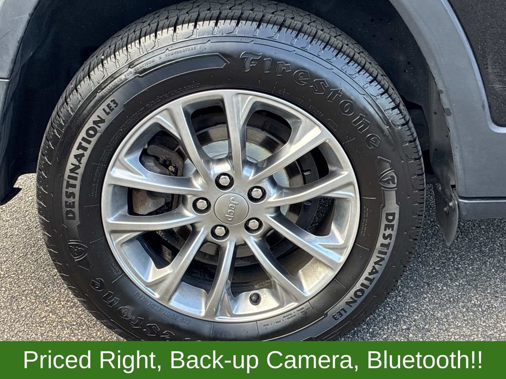 Used 2019 Jeep Cherokee Latitude Plus w/ Comfort/Convenience Group AWD/4WD image 20