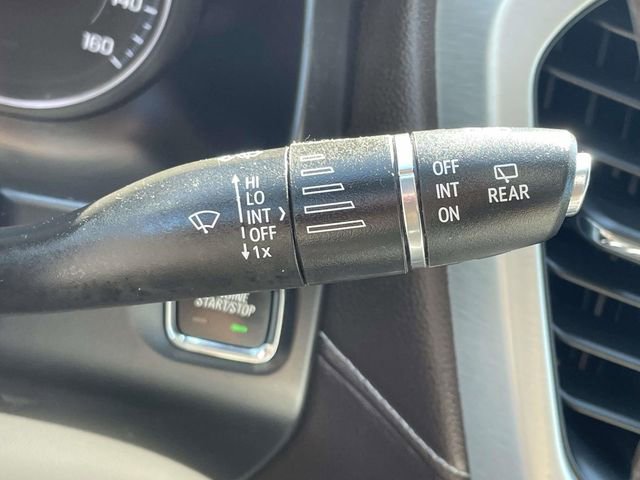 Used 2023 GMC Acadia SLT FWD image 25