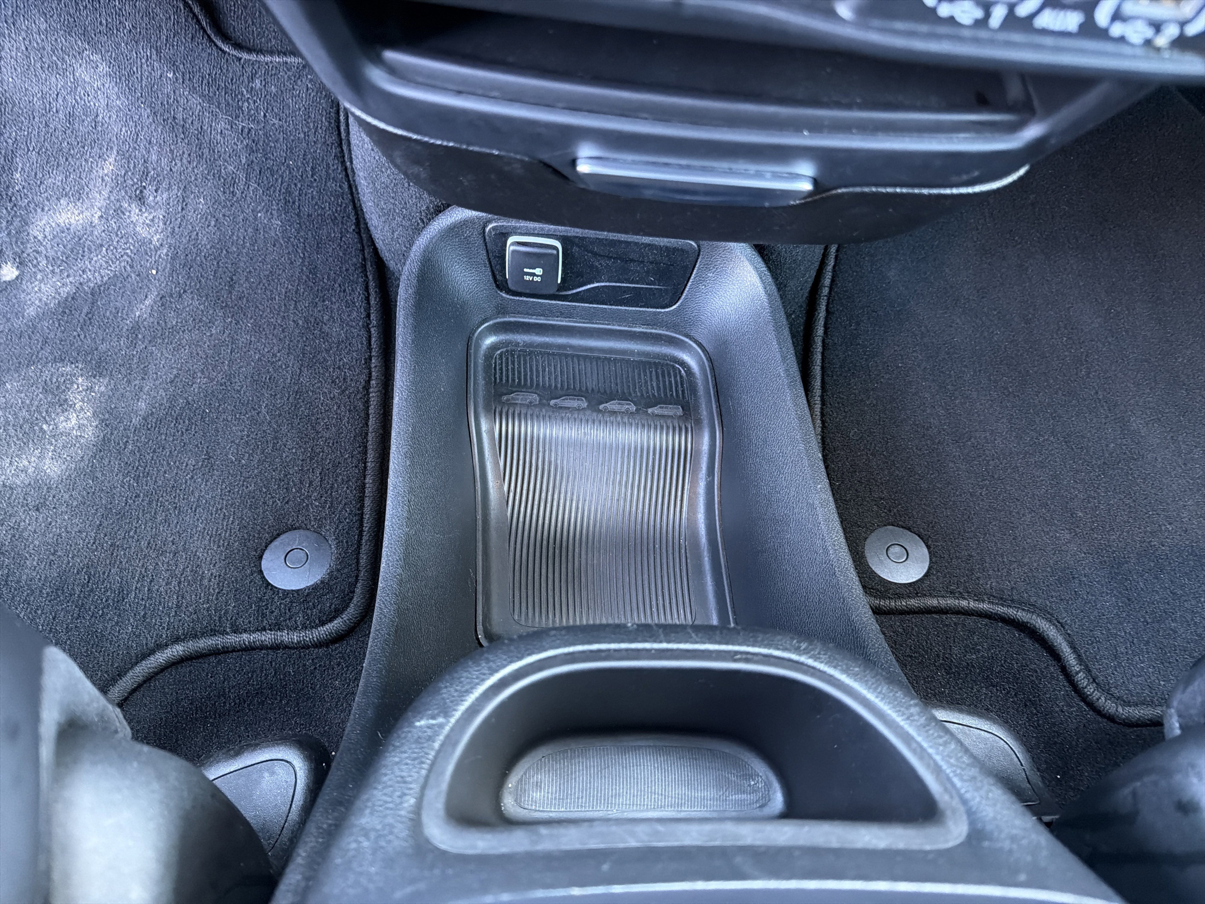 Used 2025 Chrysler Pacifica Select image 40