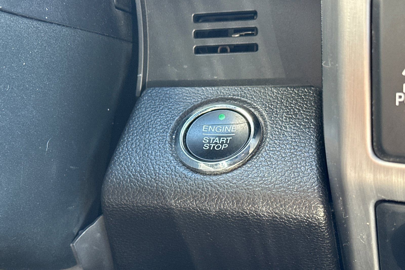 Certified 2017 Ford F150 Platinum w/ Equipment Group 701A Luxury image 23