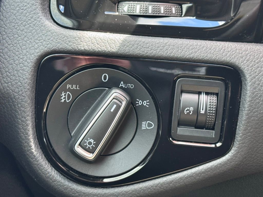 Used 2019 Volkswagen GTI S w/ Driver Assistance Package FWD image 30