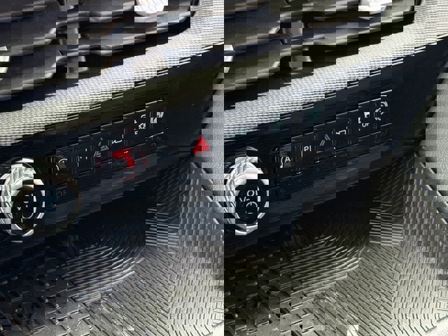 Certified 2025 Ford Explorer ST-Line w/ Premium Package image 30