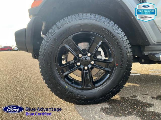 Used 2023 Jeep Wrangler Sport image 28