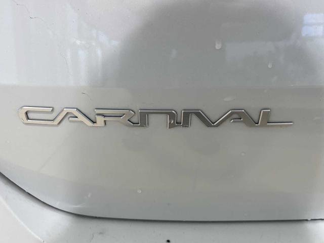 Used 2024 Kia Carnival EX image 30
