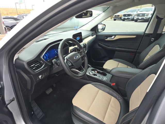 Certified 2022 Ford Escape Titanium w/ Titanium Premium Package image 10