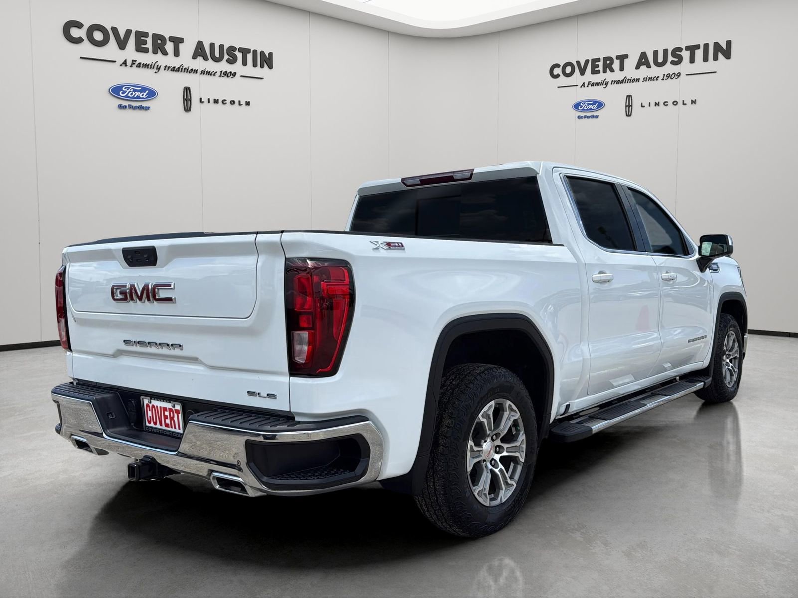 Used 2022 GMC Sierra 1500 SLE w/ Preferred Package AWD/4WD image 5