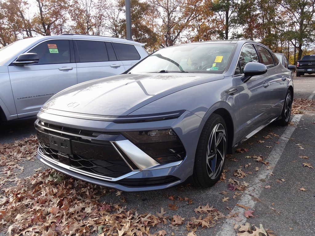 Used 2024 Hyundai Sonata SEL w/ Convenience Package image 3