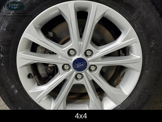 Certified 2018 Ford Escape SE w/ SE Sync 3 Package AWD/4WD image 12