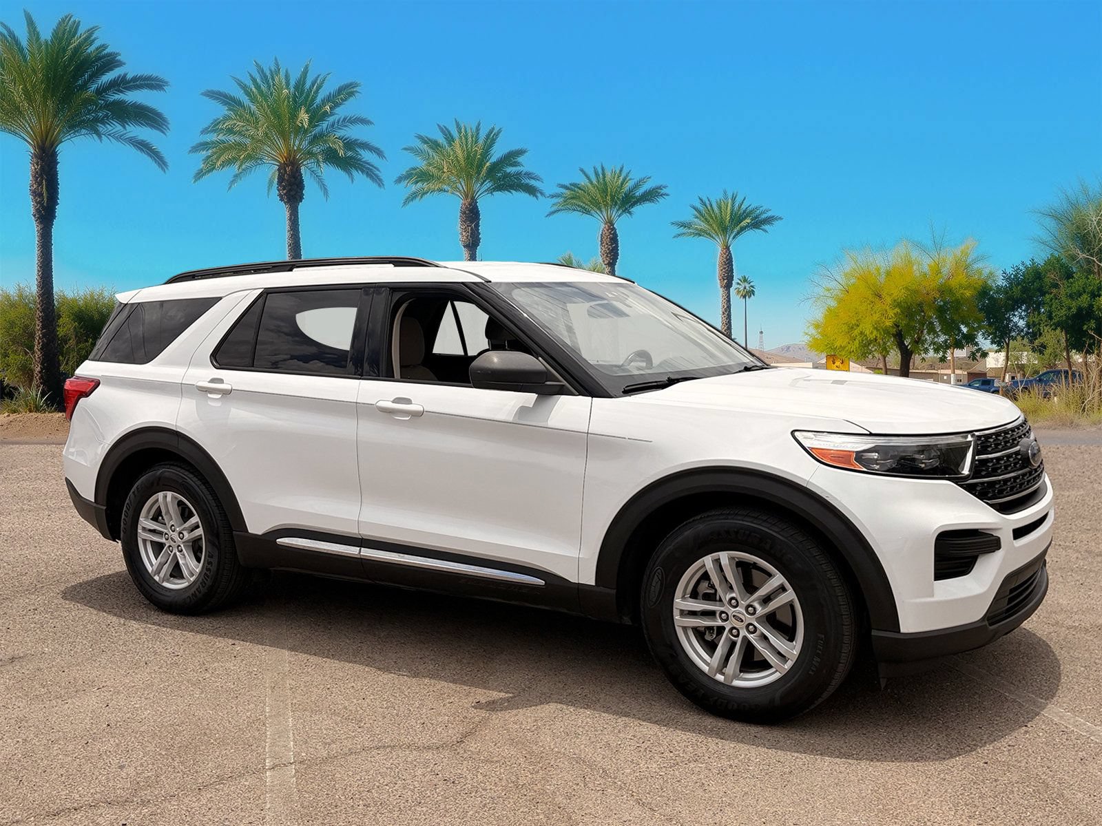 Certified 2021 Ford Explorer XLT RWD image 7