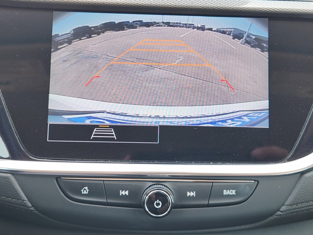 Used 2022 Buick Encore GX Select w/ Sport Touring Package FWD image 17