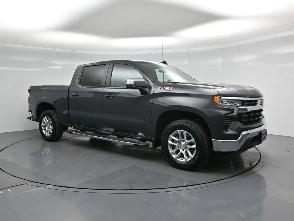 Used 2025 Chevrolet Silverado 1500 LT w/ Z71 Off-Road Package image 3