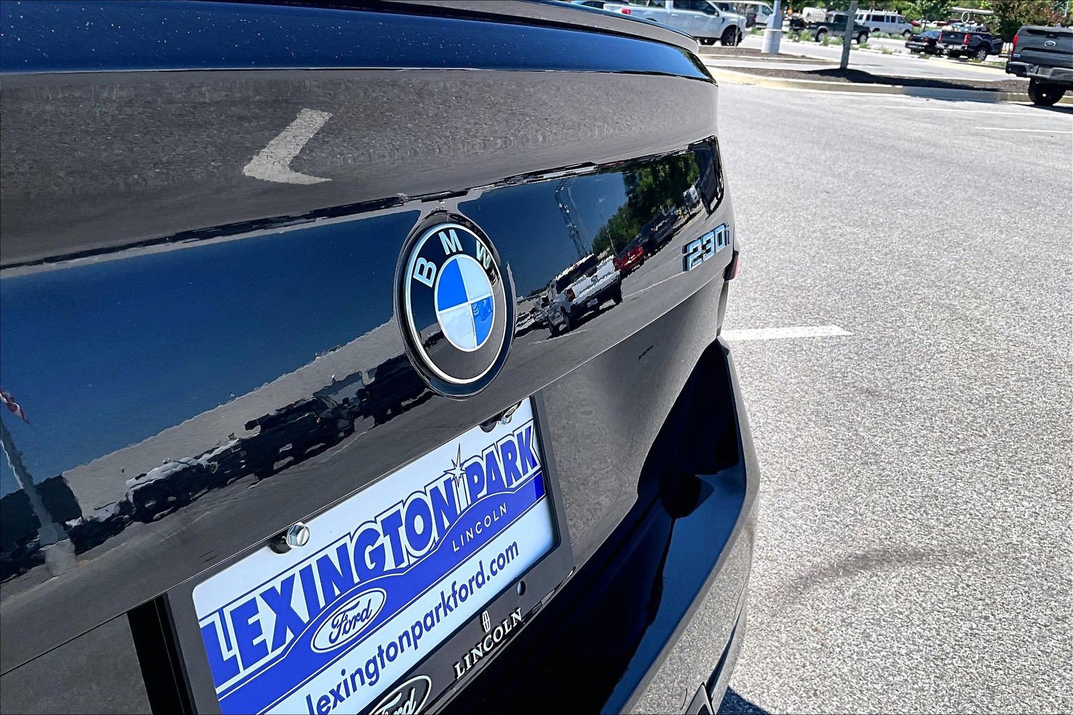 Used 2022 BMW 230i Coupe w/ Premium Package RWD image 7