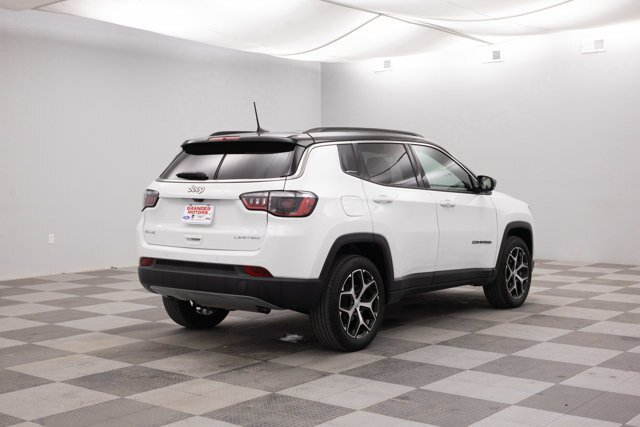 Used 2024 Jeep Compass Limited AWD/4WD image 11