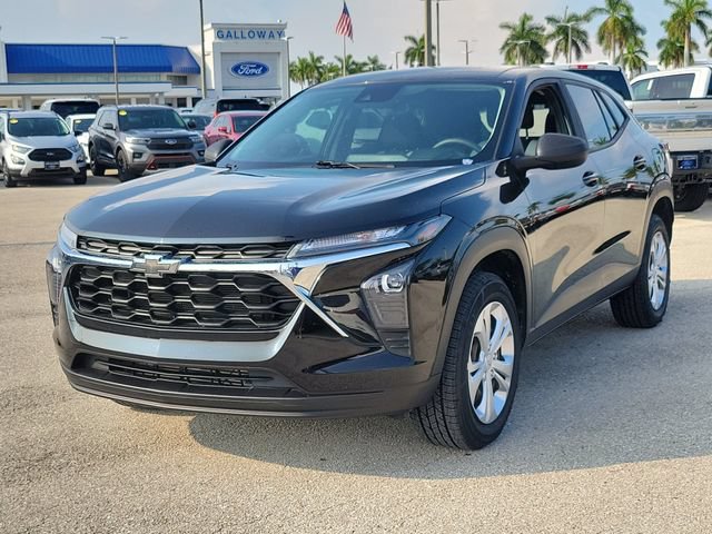 Used 2024 Chevrolet Trax LS FWD image 3