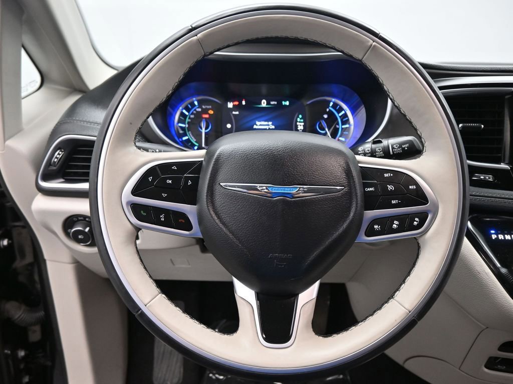 Used 2018 Chrysler Pacifica Limited w/ Advanced Safetytec Group image 41