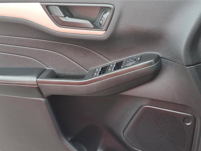 Certified 2022 Ford Escape SE w/ SE Sport Appearance Package FWD image 20