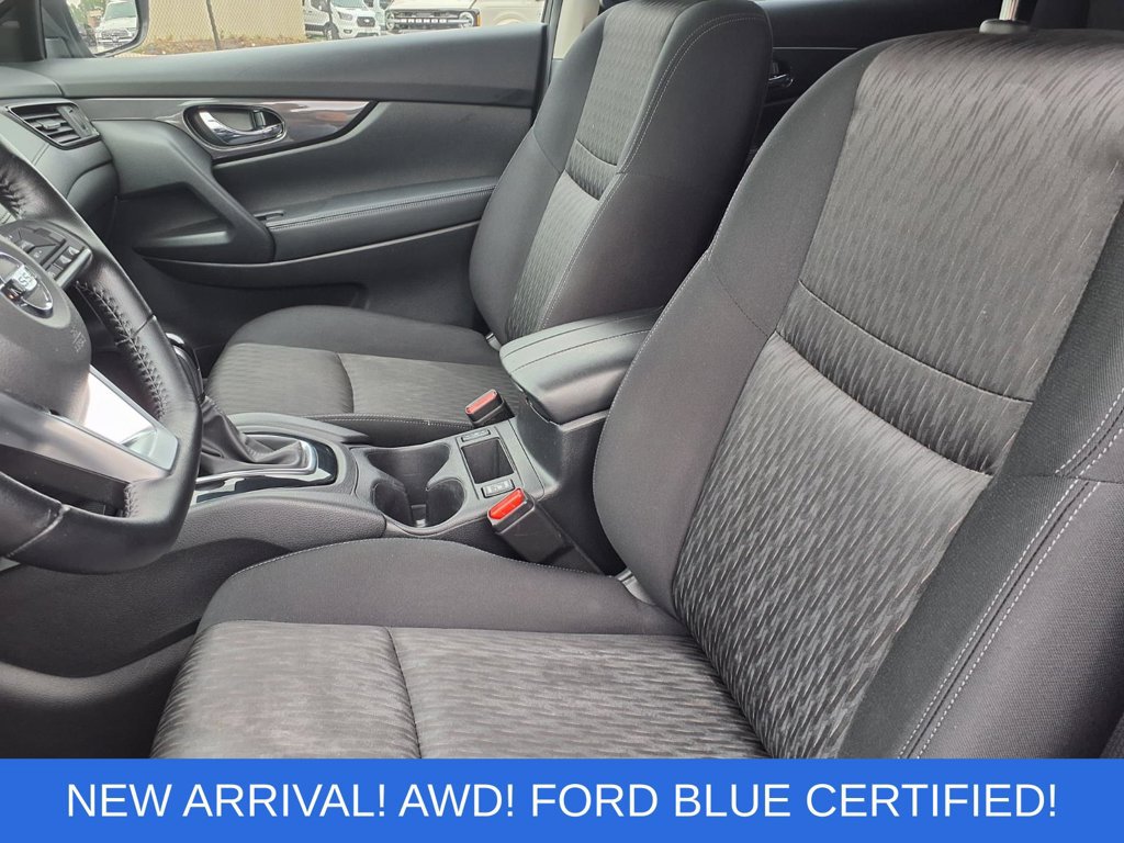 Used 2020 Nissan Rogue SV AWD/4WD image 3