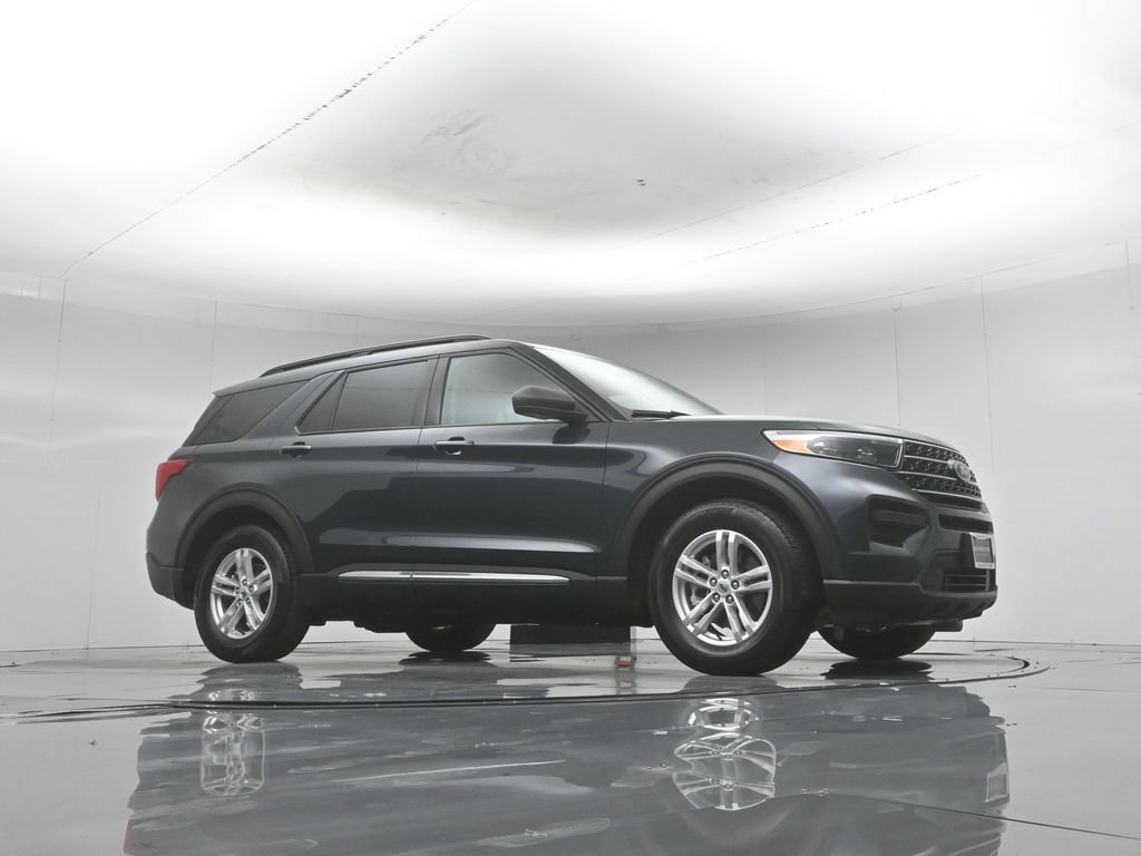 Certified 2023 Ford Explorer XLT RWD image 51