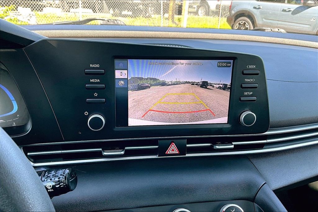 Used 2024 Hyundai Elantra SE image 21