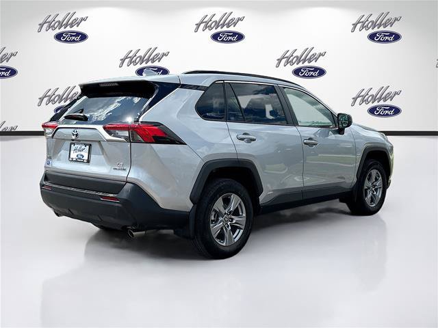 Used 2024 Toyota RAV4 LE AWD/4WD image 8