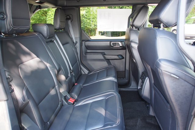 Certified 2025 Ford Bronco Outer Banks AWD/4WD image 13