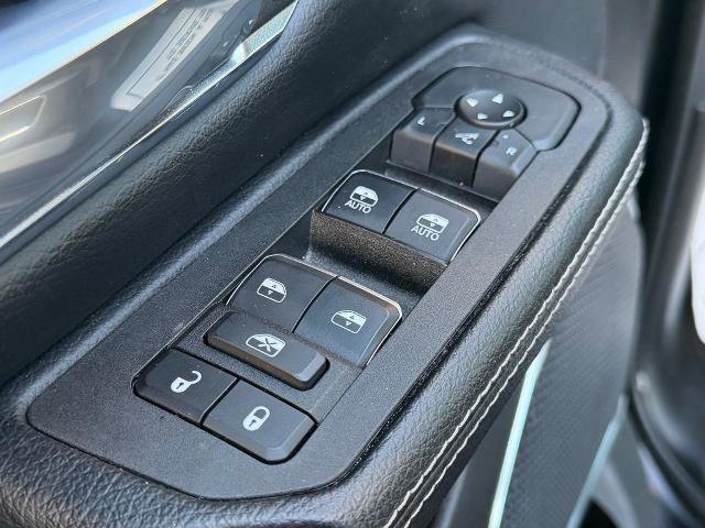 Used 2025 RAM 1500 Laramie w/ Sport Appearance Package AWD/4WD image 12
