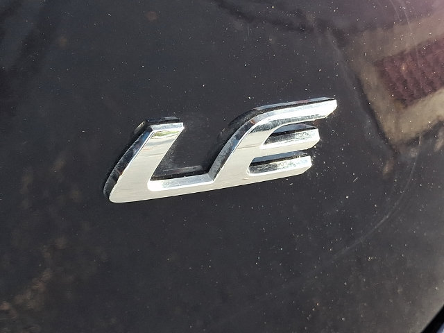 Used 2024 Toyota Corolla LE FWD image 31