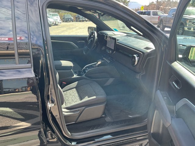 Used 2025 Chevrolet Colorado Z71 AWD/4WD image 31