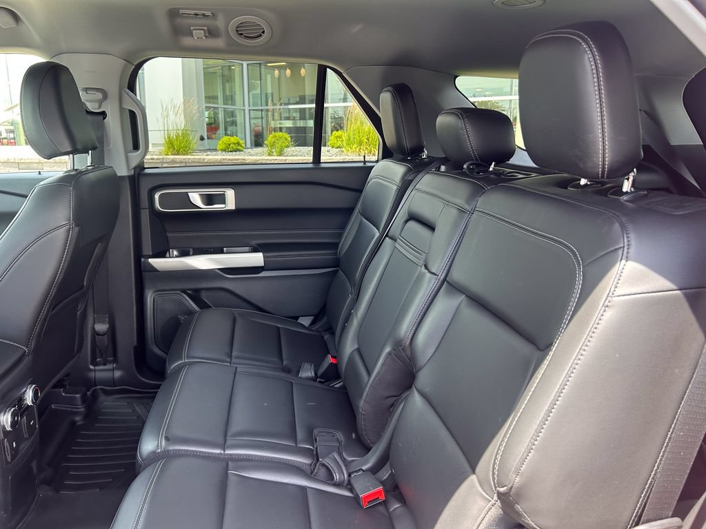Certified 2023 Ford Explorer XLT w/ Equipment Group 202A AWD/4WD image 13