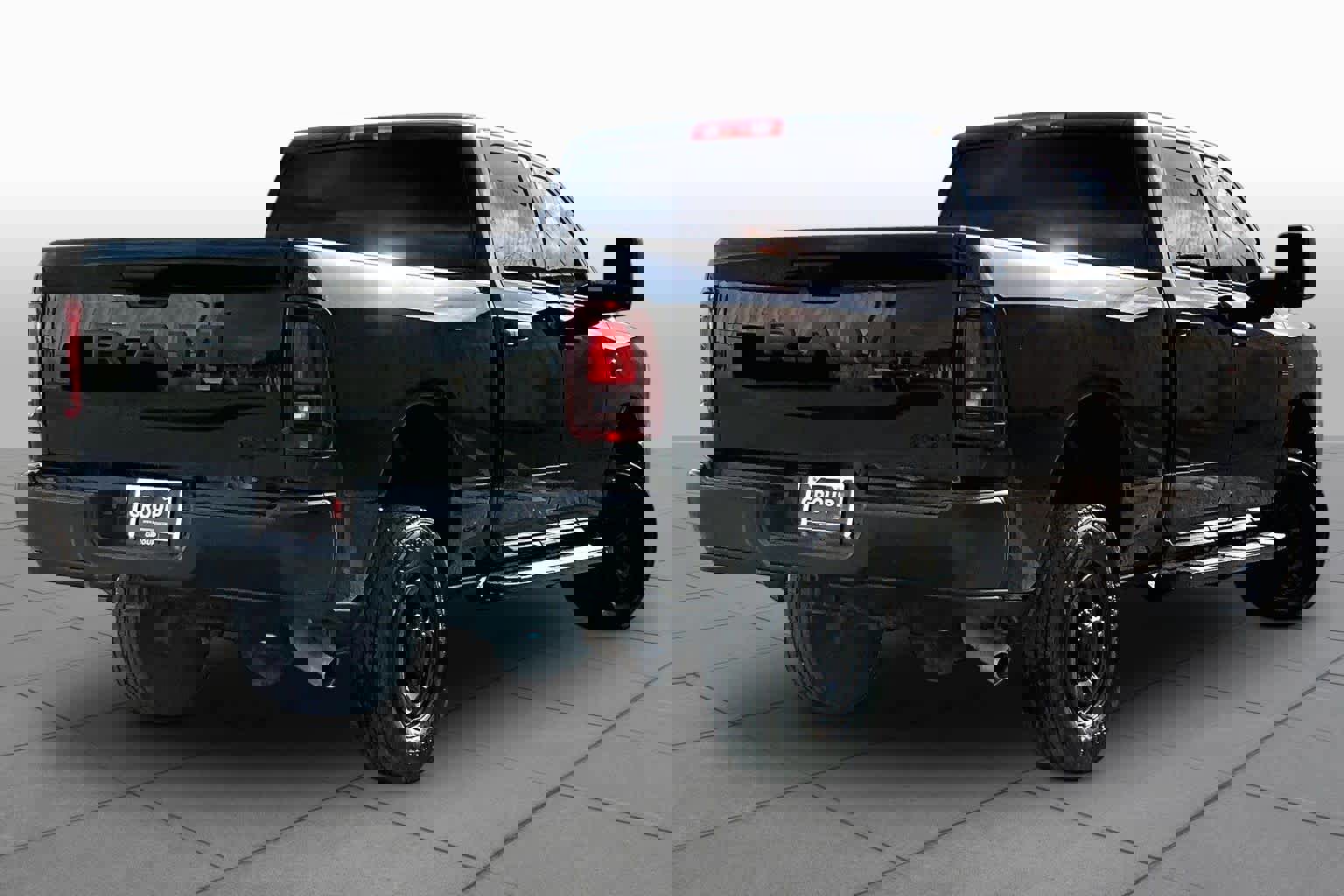 Used 2025 RAM 2500 Tradesman AWD/4WD image 3