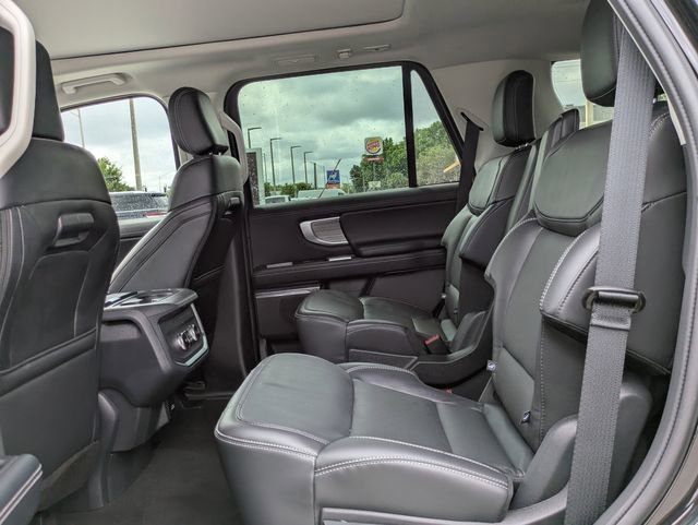 Certified 2025 Ford Expedition Platinum AWD/4WD image 14