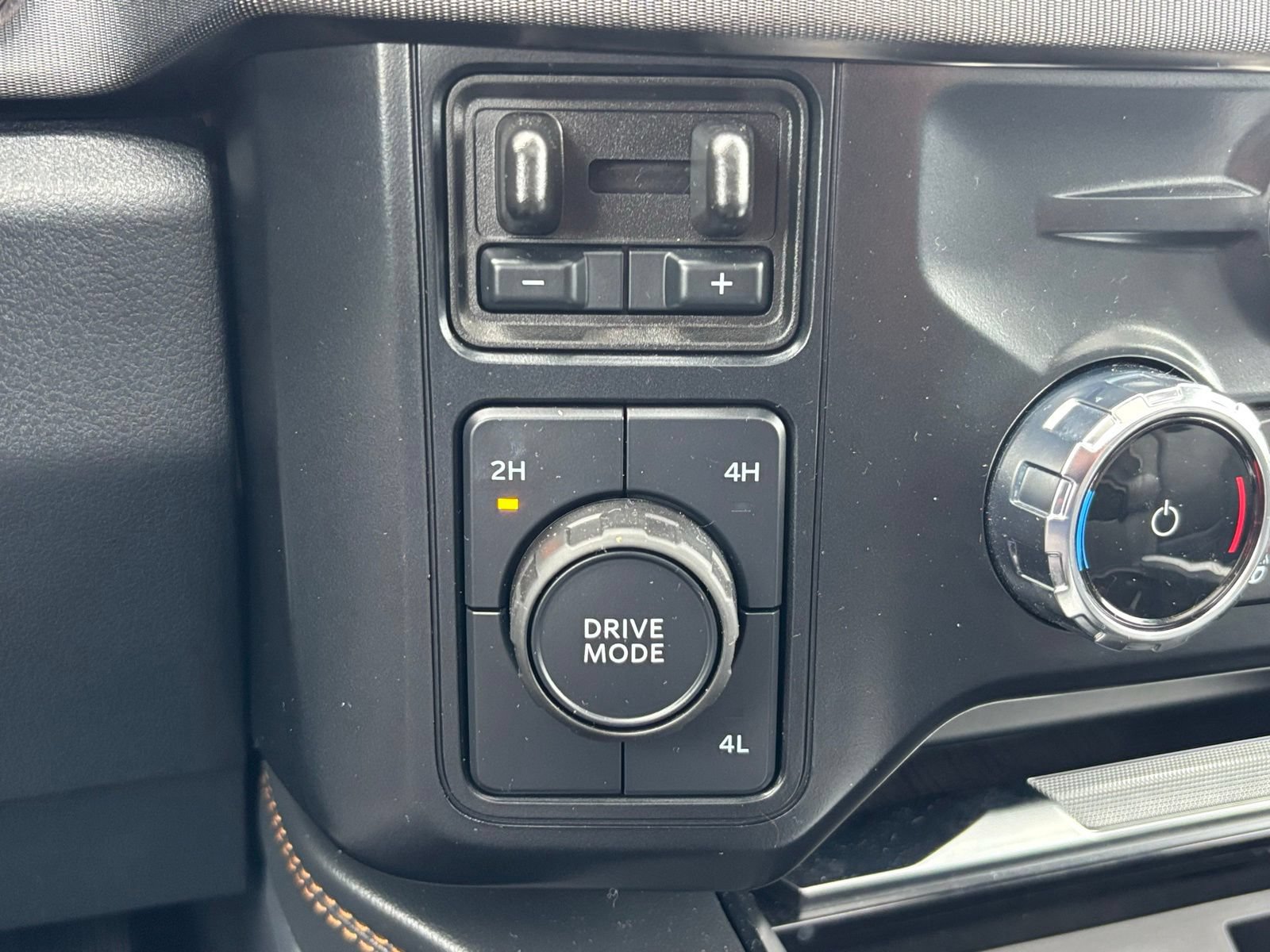 Certified 2024 Ford F450 Platinum AWD/4WD image 19