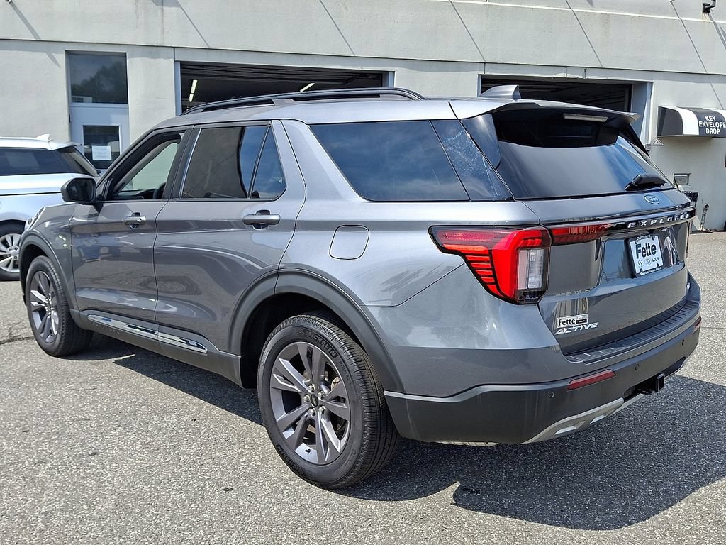 Certified 2025 Ford Explorer Active w/ Active Comfort Package AWD/4WD image 7