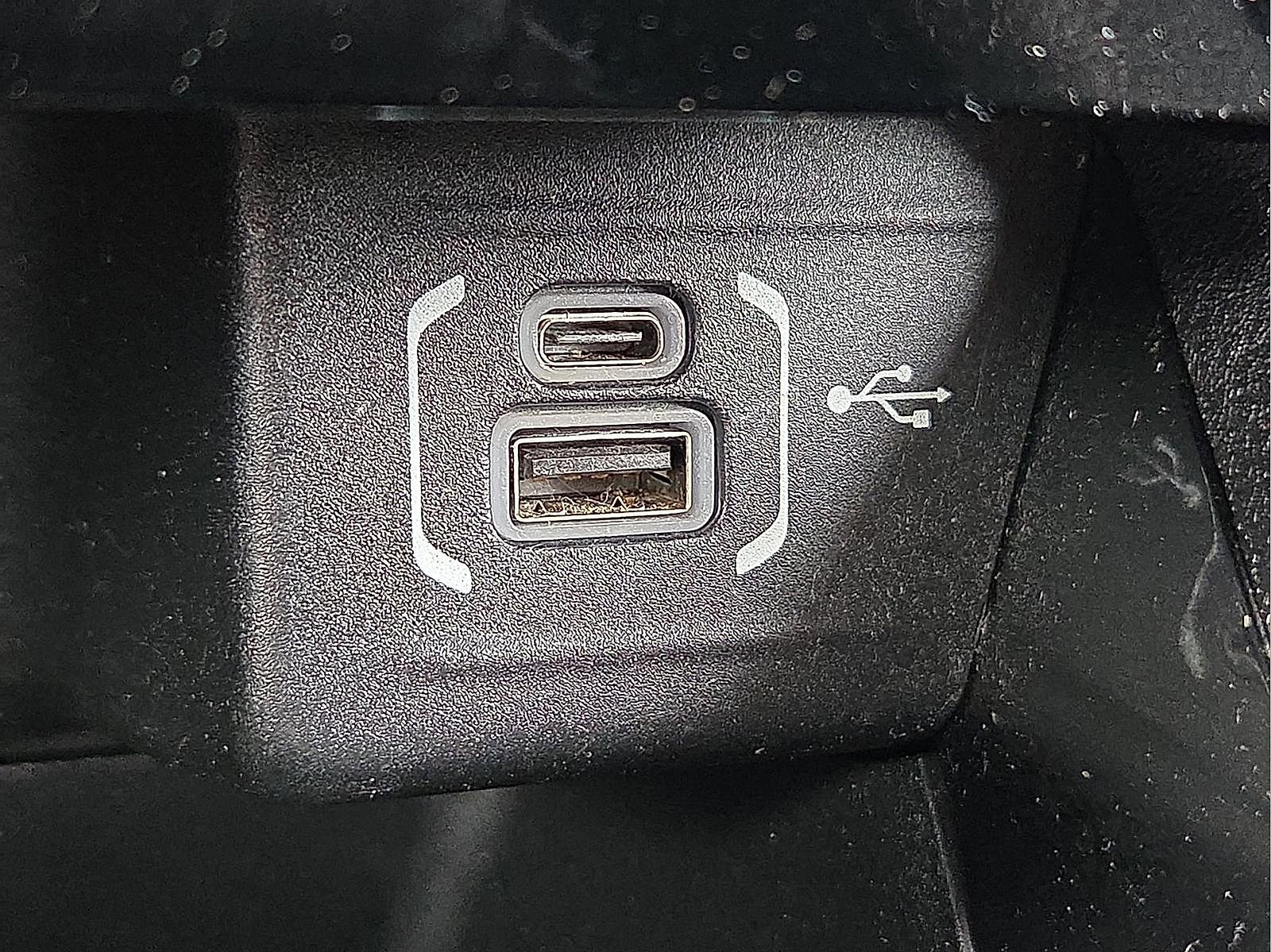 Used 2022 Jeep Compass Latitude FWD image 17