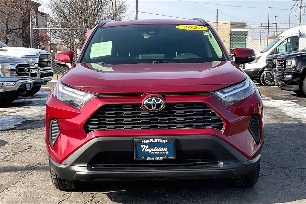 Used 2022 Toyota RAV4 XLE image 2