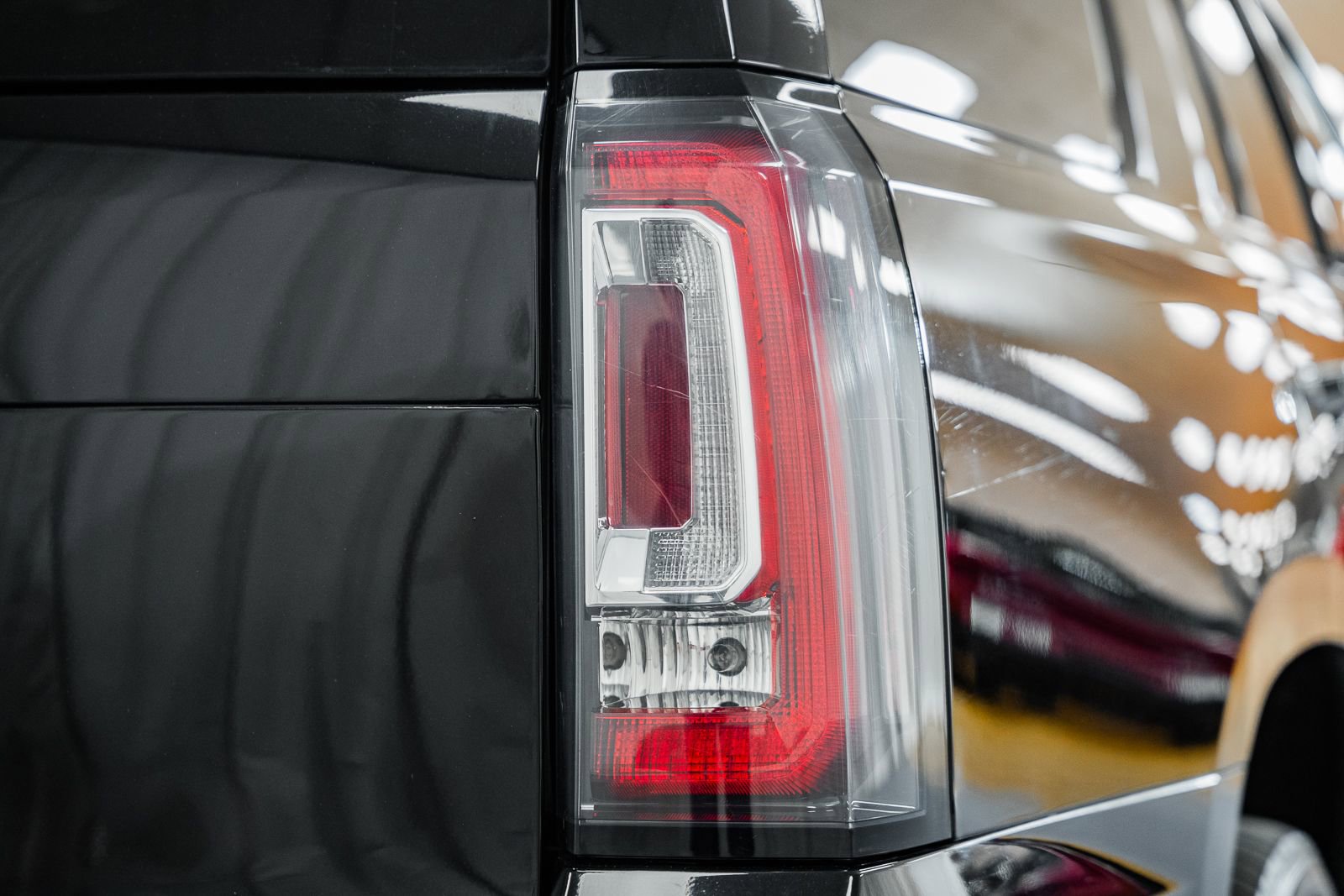 Used 2018 GMC Yukon Denali image 7