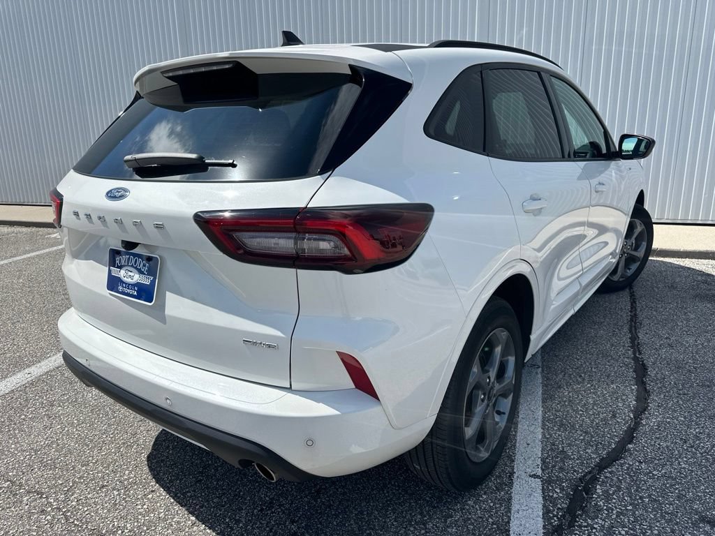 Certified 2024 Ford Escape ST-Line w/ Tech Pack #1 AWD/4WD image 6