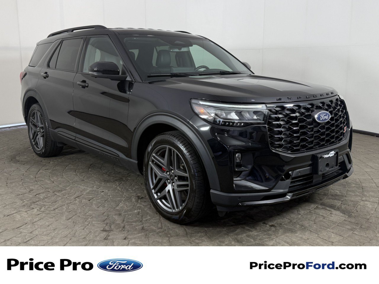 Certified 2025 Ford Explorer ST RWD video 1