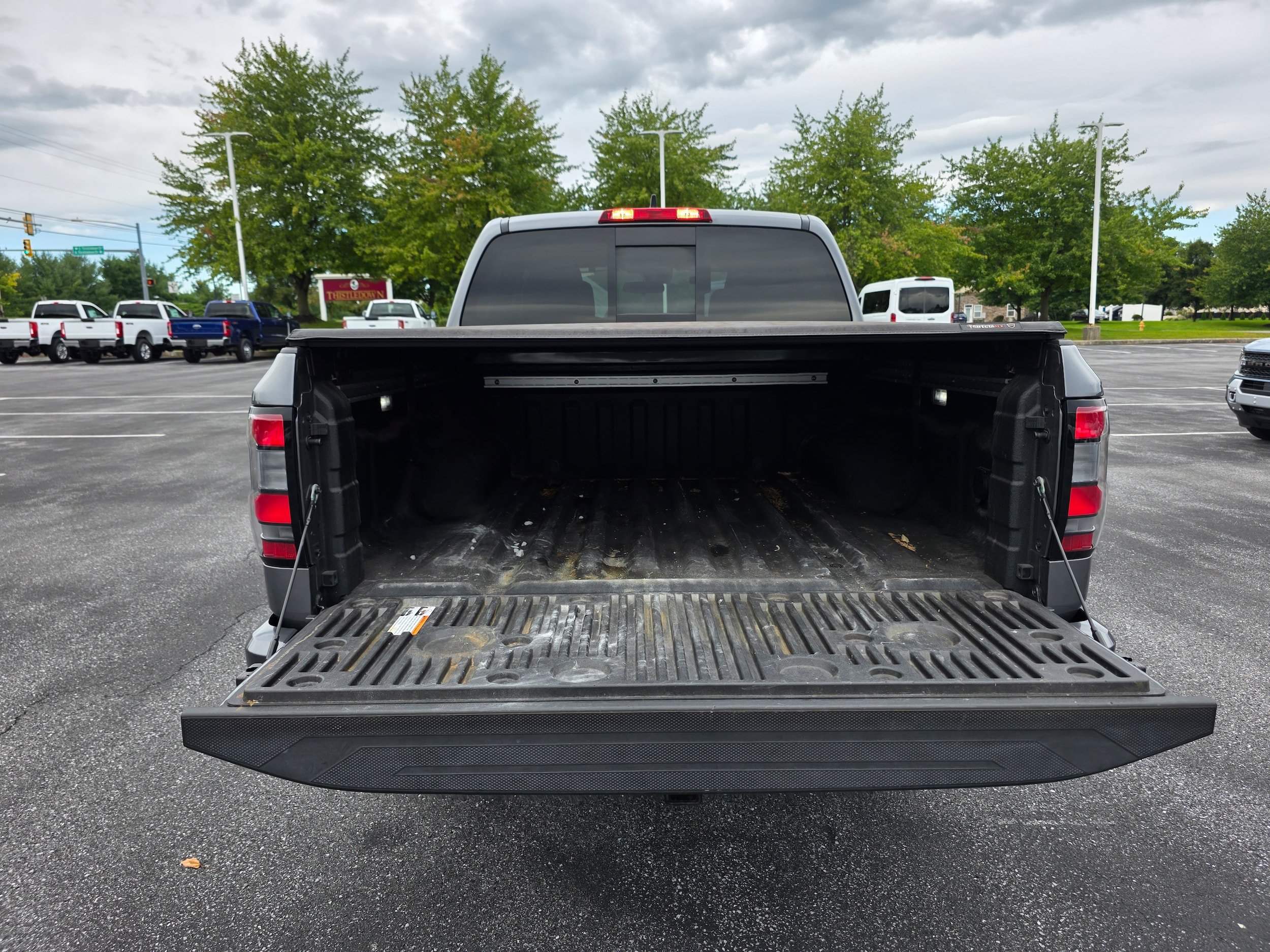 Used 2023 Nissan Frontier PRO-4X w/ Pro Convenience Package AWD/4WD image 9