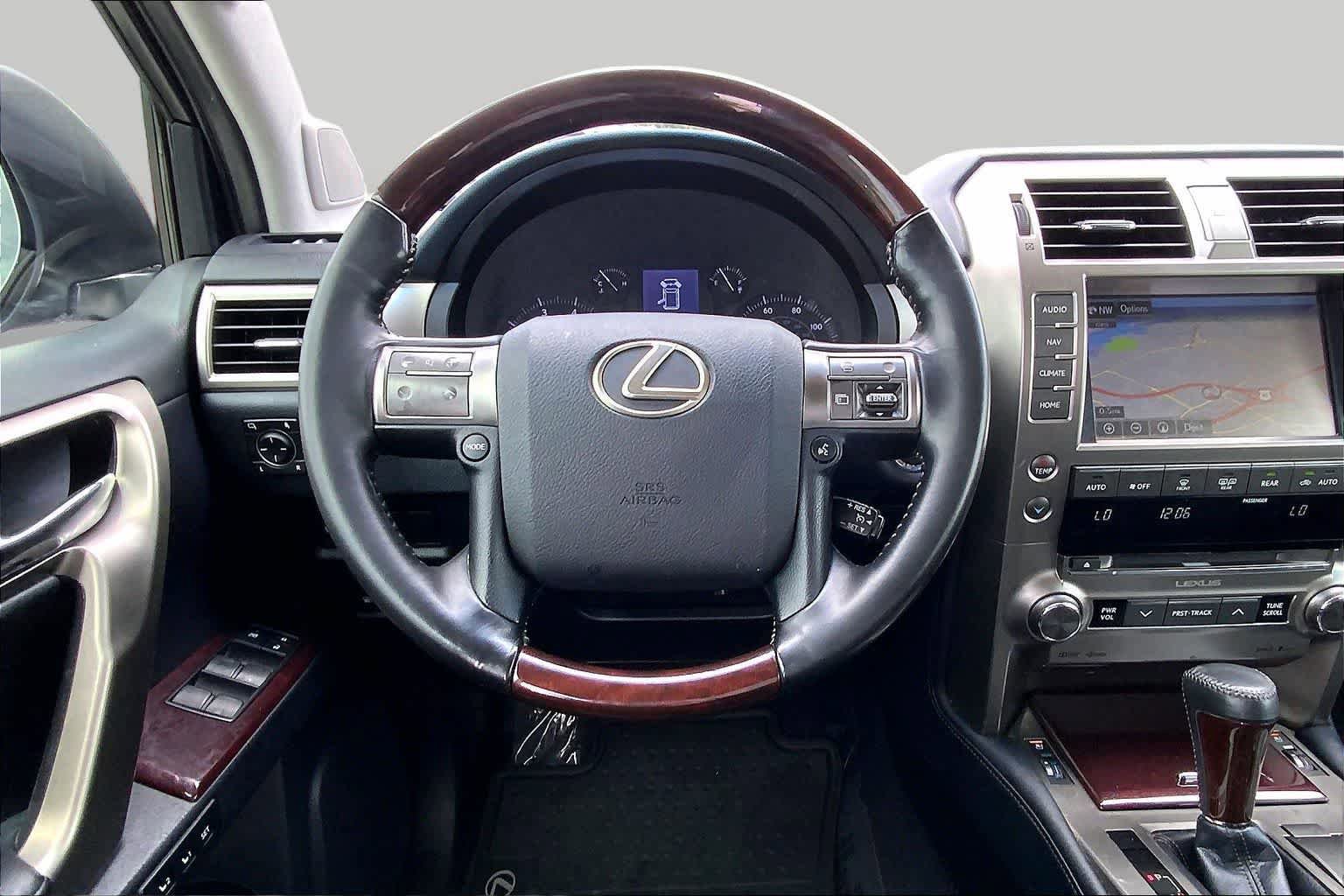 Used 2018 Lexus GX 460 Premium w/ Premium Package AWD/4WD image 6